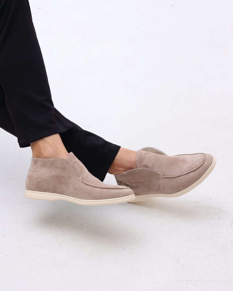 AV | Suede Loafers
